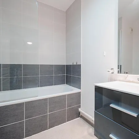 Saint Clair N312 2p4 Apartment *